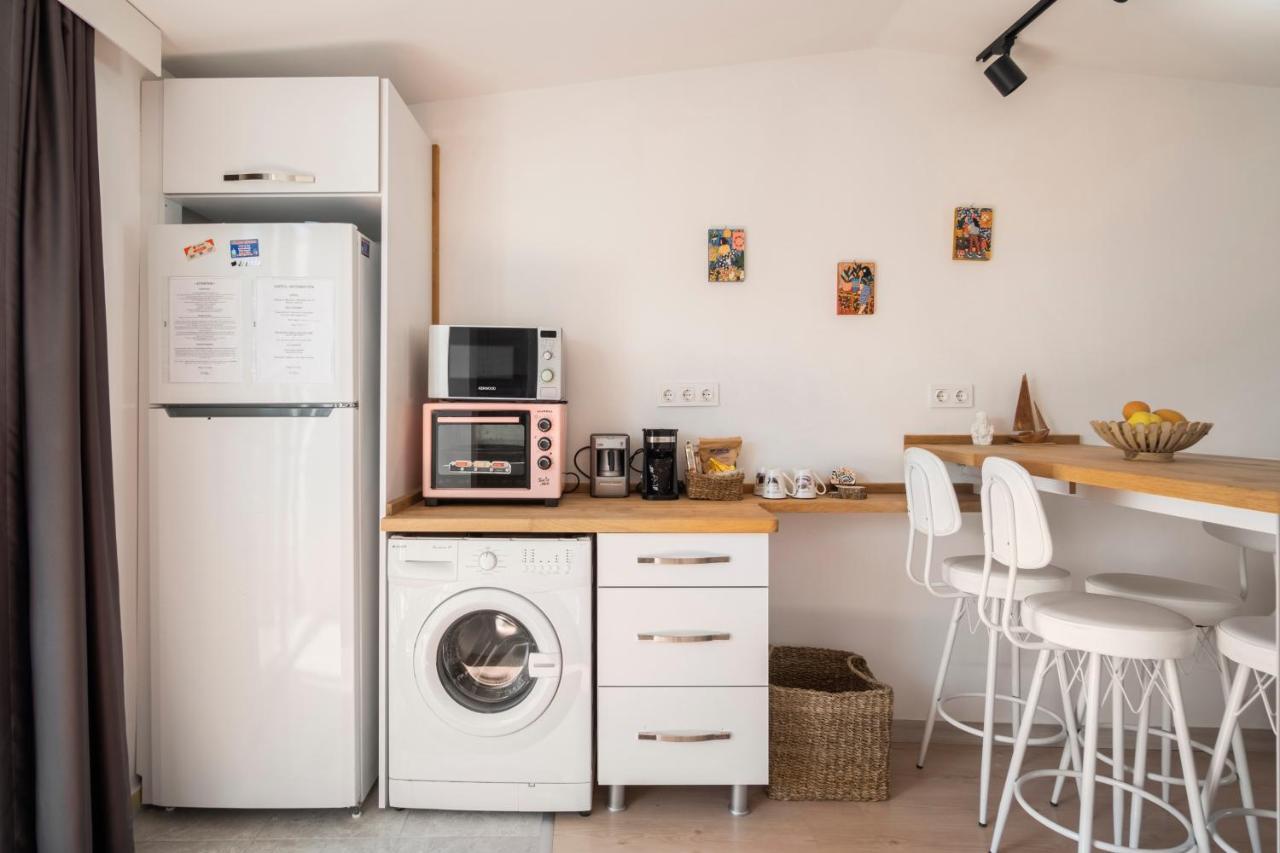 Central, Cozy, 15 Min Walk To The Beach, Fast Wi-Fi, Free Parking, 4Ppl Bodrum 외부 사진