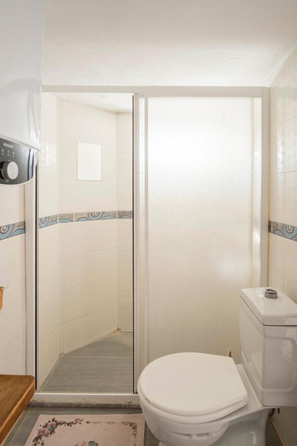 Central, Cozy, 15 Min Walk To The Beach, Fast Wi-Fi, Free Parking, 4Ppl Bodrum 외부 사진