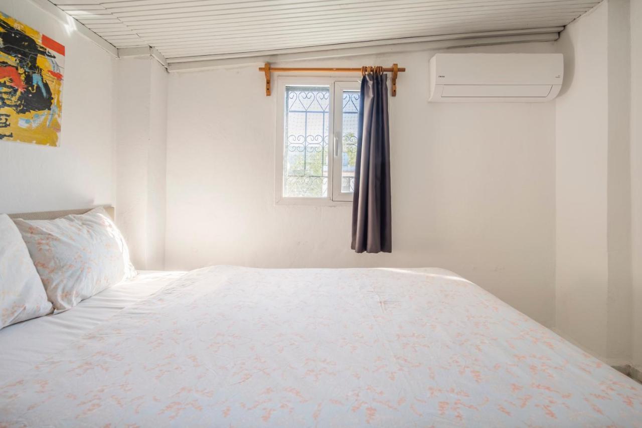 Central, Cozy, 15 Min Walk To The Beach, Fast Wi-Fi, Free Parking, 4Ppl Bodrum 외부 사진