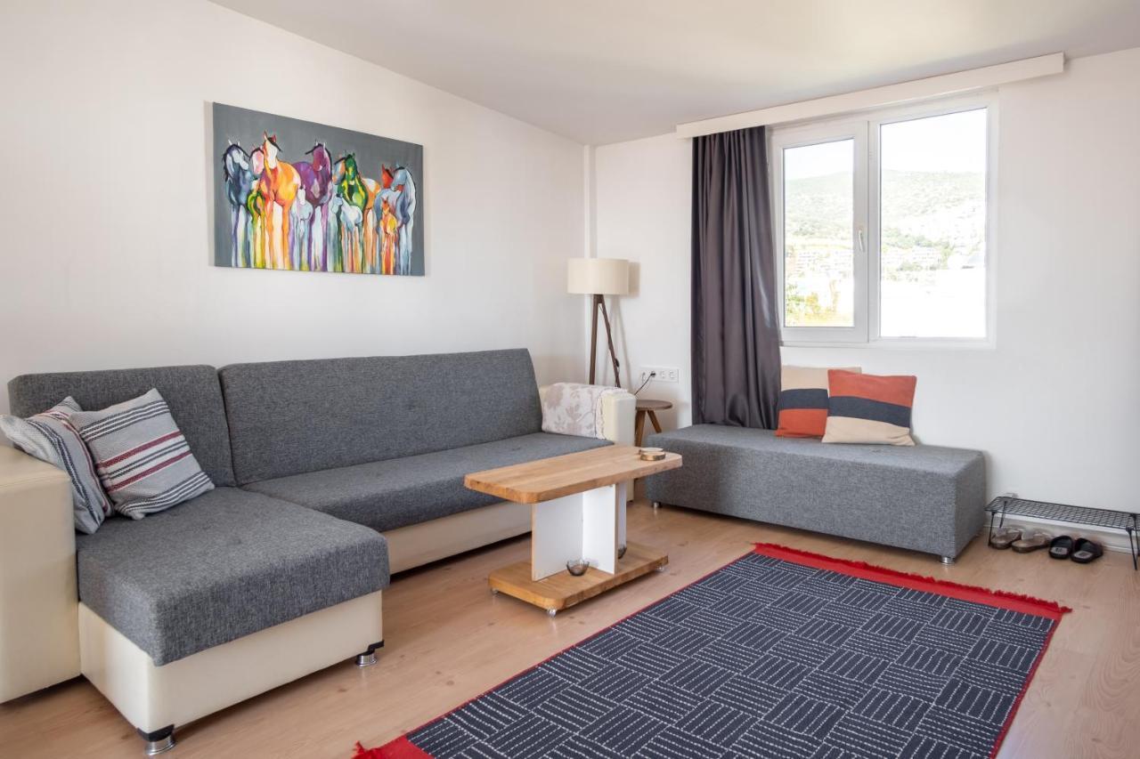 Central, Cozy, 15 Min Walk To The Beach, Fast Wi-Fi, Free Parking, 4Ppl Bodrum 외부 사진